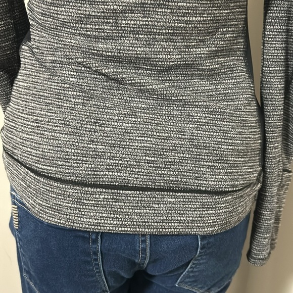 Lululemon Think Fast Long Sleeve Top Heathered Grey Black Rulu Running Sz 4 - Picture 8 of 14